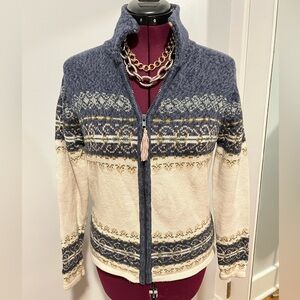 Women’s Zippered Tiara brand cardigan sweater.  Size small.